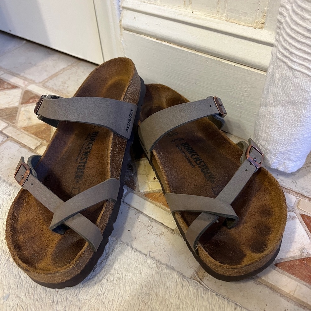 Mayari Birkenstocks - Stone